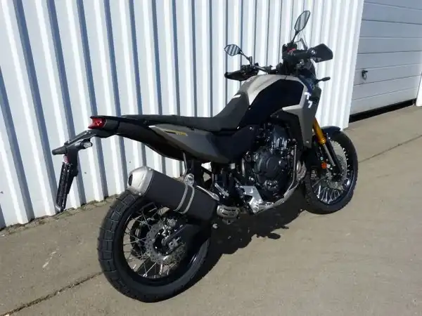 YAMAHA TENERE 700 (4/9)