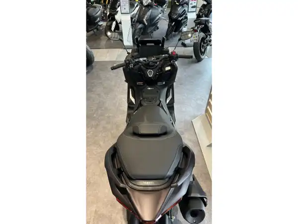 YAMAHA TMAX (5/7)