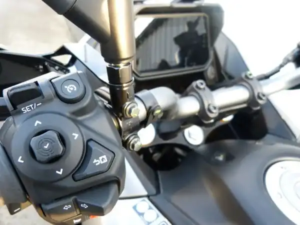 YAMAHA TRACER (8/11)