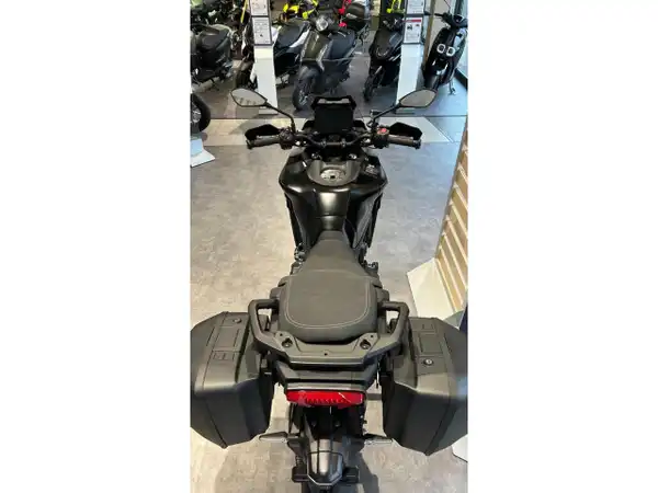 YAMAHA TRACER 9 (4/6)