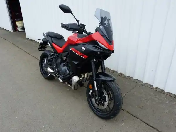 YAMAHA TRACER (2/9)