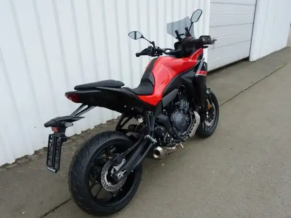 YAMAHA TRACER (4/9)