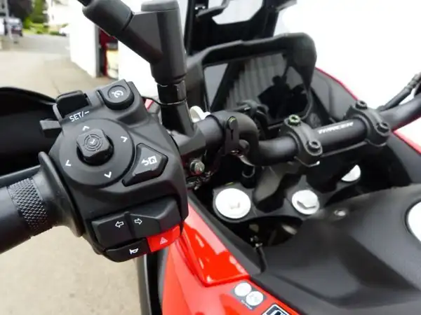YAMAHA TRACER (6/9)
