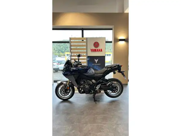 YAMAHA TRACER 9 (2/7)