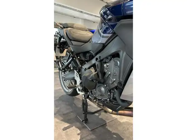 YAMAHA TRACER 9 (6/7)