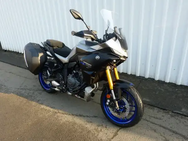 YAMAHA TRACER (1/9)