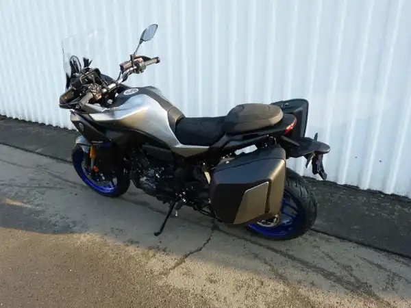 YAMAHA TRACER (2/9)