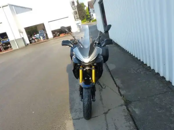 YAMAHA TRACER (3/9)