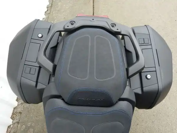 YAMAHA TRACER 9 (9/12)