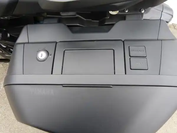 YAMAHA TRACER 9 (10/12)