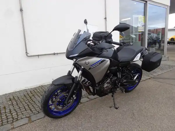 YAMAHA TRACER 7 (2/10)