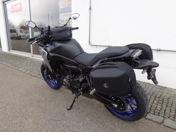 YAMAHA TRACER 7 (3/10)