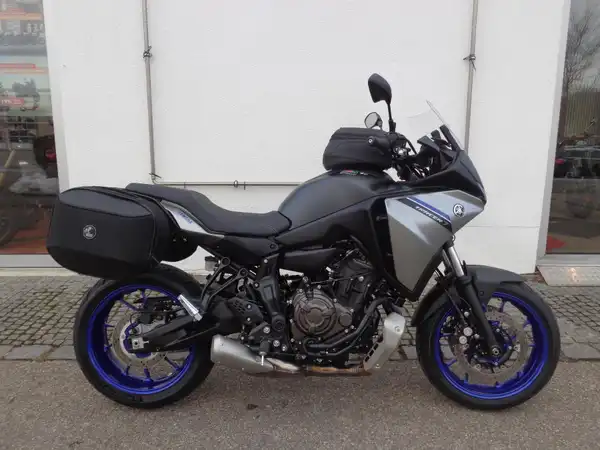 YAMAHA TRACER 7 (4/10)