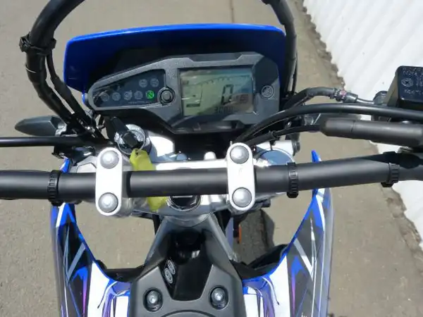 YAMAHA WR125 (6/10)