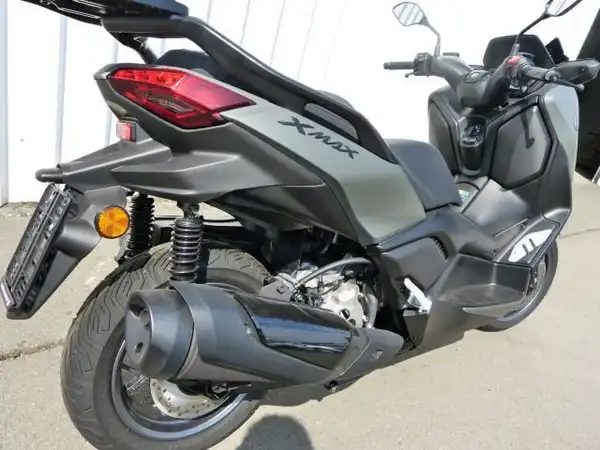 YAMAHA XMAX 300 (9/9)