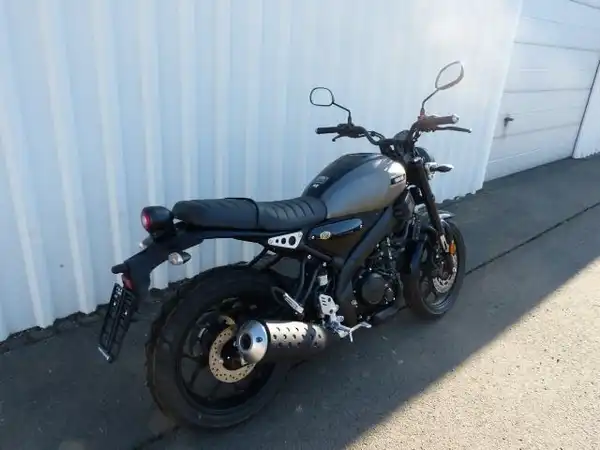 YAMAHA XSR 125 (4/8)