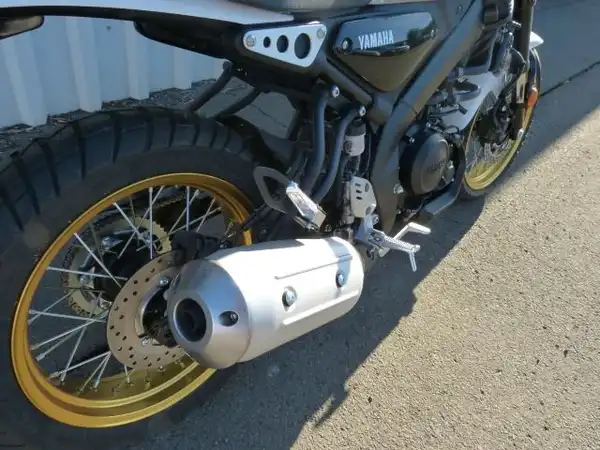 YAMAHA XSR 125 (7/8)