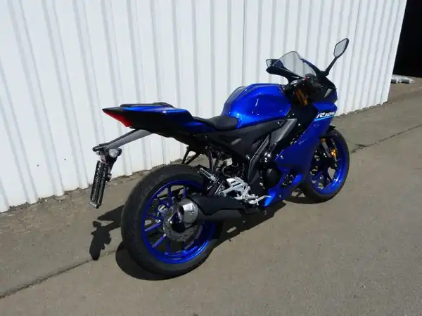 YAMAHA YZF-R125 (3/9)