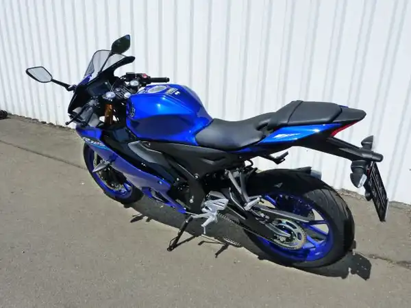 YAMAHA YZF-R125 (4/9)