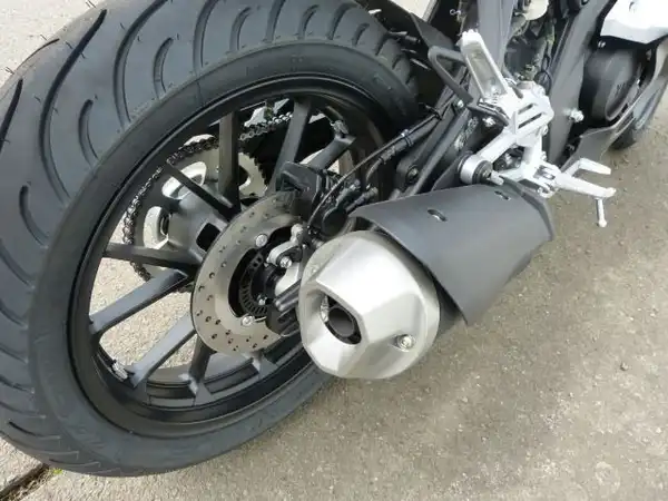YAMAHA YZF-R125 (7/7)