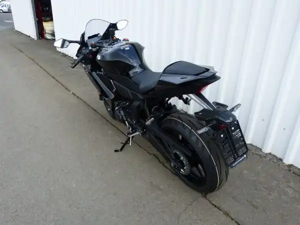 YAMAHA YZF-R7 (4/8)