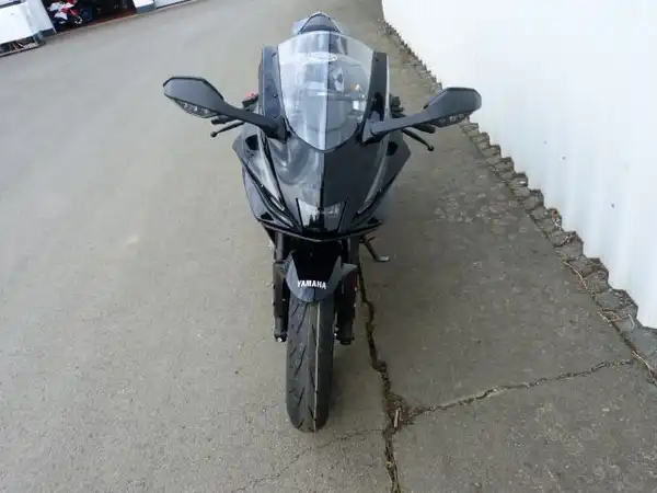 YAMAHA YZF-R7 (5/8)